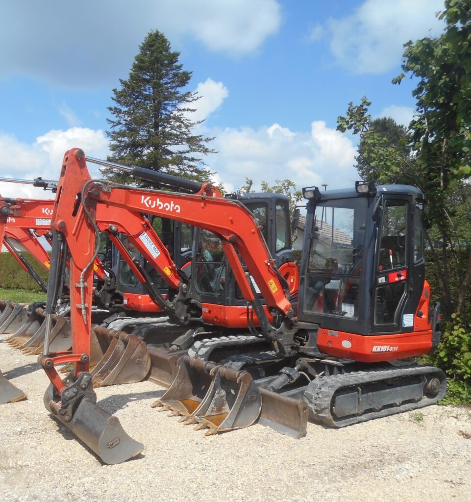 JFG Services Location mini pelle autour de moi, location engin TP pour travaux terrassement à Morestel, location meilleurs engins pour creuser, loueur matériels BTP pour particulier, professionnel, livraison directe sur chantier